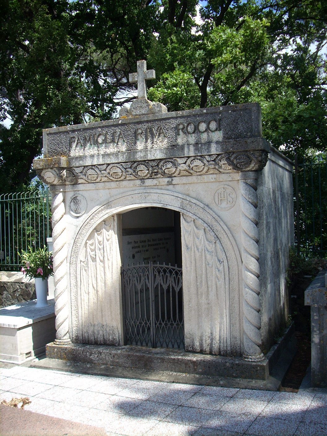 Scipione Riva Rocci s tomb, San Michele di Pagana, Italy - 01.JPG